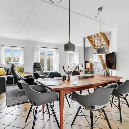 Beautiful Home In Blavand With Sauna * Blåvand